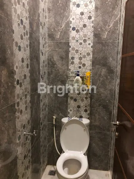 image RUMAH MODERN MINIMALIS 2 LANTAI  (8)