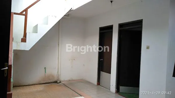 image RUMAH TERAWAT  DAN SIAP HUNI DI SOLO BARU (8)