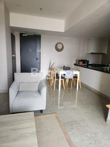 APARTEMEN SPECIAL UNIT FULL FURNISHED DAN MEWAH DI THE BRANZ, BSD