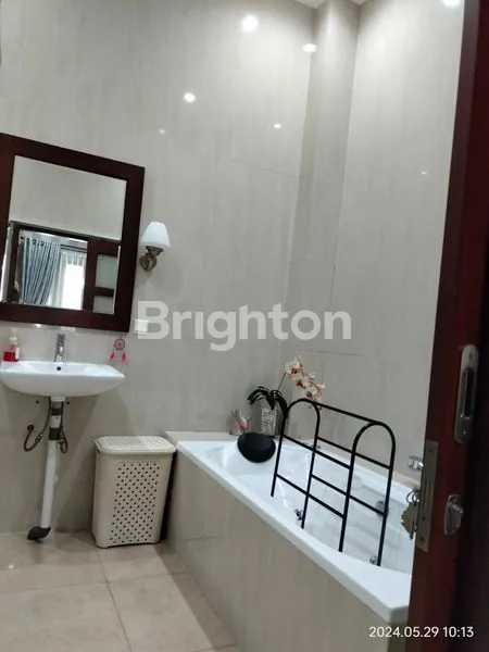 image RUMAH MEWAH SIAP HUNI BORNEO PARADISO (4)