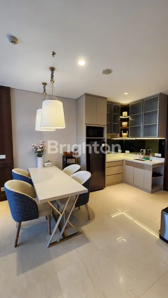 image MEWAH FULL FURNISH APARTMENT 2BR ROSEBAY DEKAT PAKUWON MALL, NATIONAL HOSPITAL, LENMARC, CITRALAND. SURABAYA BARAT JAWA TIMUR (2)