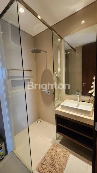 image MEWAH FULL FURNISH APARTMENT 2BR ROSEBAY DEKAT PAKUWON MALL, NATIONAL HOSPITAL, LENMARC, CITRALAND. SURABAYA BARAT JAWA TIMUR (8)