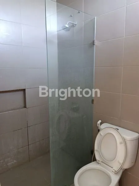 image RUMAH 2 LANTAI VIEW CANTIK HADAP DANAU DAN PLAYGROUND (3)