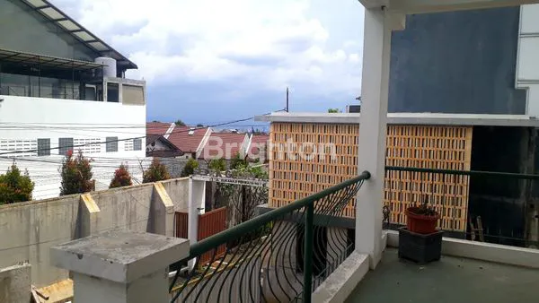 image RUMAH  BISA BUAT KOS ATAU GUEST HOUSE DI SUKAHAJI DEKAT GERLONG ,MARANATHA DAN TOL PASTEUR BANDUNG UTARA (2)