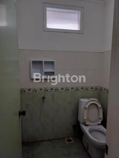 image TURUN HARGA RUMAH 1 ½ LANTAI PENJARINGAN SARI DENGAN LUAS SUPER LEGA (7)