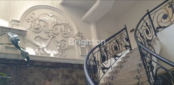 image RUMAH MEWAH SIAP HUNI (1)