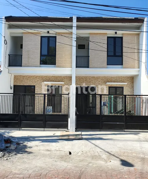 image RUMAH BARU 2 LANTAI MINIMALIS NIRWANA EKSEKUTIF DEKAT CLUBHOUSE, MERR, RUNGKUT, BARUK, AKSES TOL (1)