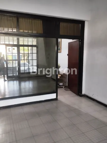 image RUMAH FULL FURNISHED DI JL FATAHILAH KOTA JEMBER (3)