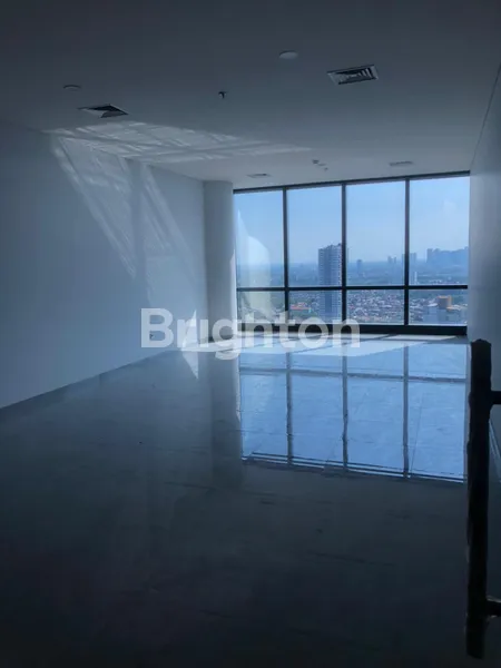 SEWA OFFICE CIPUTRA WORLD – SIAP PAKAI, 70 M², LOKASI PREMIUM SURABAYA BARAT