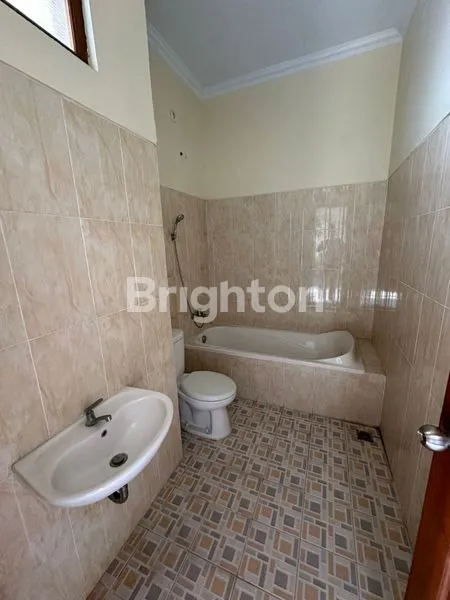 image RUMAH 2 LANTAI BARU RENOV SIAP HUNI DAN TERAWAT DI SOLO BARU  (5)