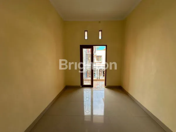 image RUMAH 2 LANTAI BARU RENOV SIAP HUNI DAN TERAWAT DI SOLO BARU  (7)