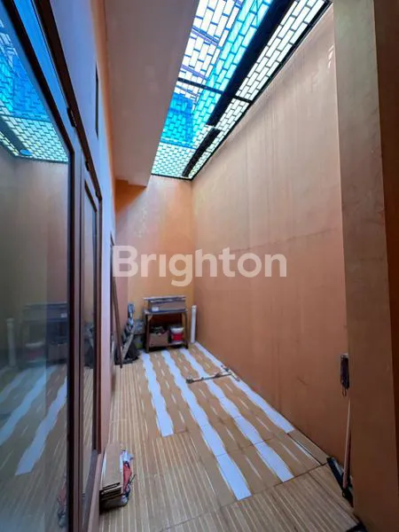 image RUMAH 2 LANTAI BARU RENOV SIAP HUNI DAN TERAWAT DI SOLO BARU  (8)