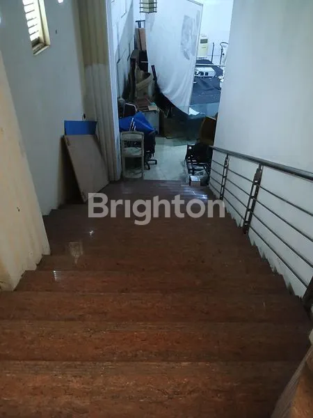 image RUKO 3.5 LANTAI LUAS PINGGIR JALAN RAYA COCOK UNTUK USAHA, KANTOR, KLINIK DEKAT TOL BEKASI BARAT UKURAN 12 X 47 M2 (8)