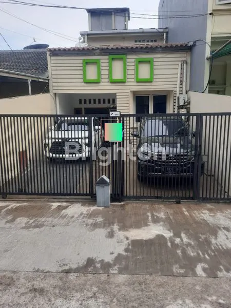 image RUMAH FULL FURNISHED MINIMALIS SIAP HUNI DI HIBRIDA KELAPA GADING (1)