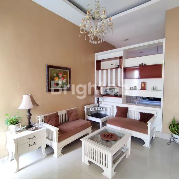 image RUMAH KELAPA DUA KOMPLEK MIGAS 20 DESIGN ARTISTIK KEBON JERUK JAKARTA BARAT (2)