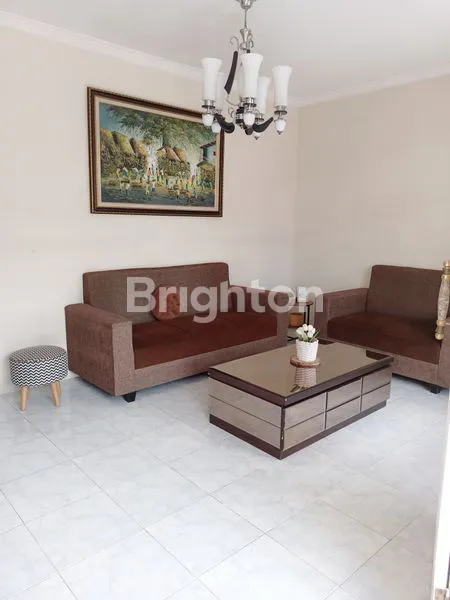 image RUMAH 2 LANTAI DITENGAH KOTA YANG LUAS DAN TERAWAT  (4)