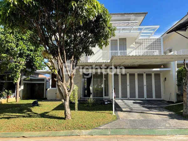 image HUNIAN MEWAH DAN ASRI 2 LANTAI FULLY FURNISHED DI KAWASAN ELITE  SENTUL DENGAN UDARA YANG SEJUK (1)