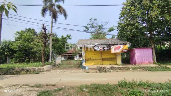 RUMAH & 3 KIOS DIJUAL BERIKUT PERABOTAN