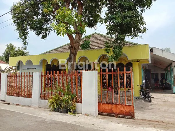 image DIJUAL RUMAH MANGUHARJO MADIUN (1)