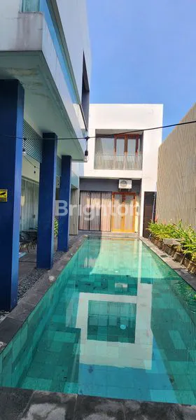 image RUMAH MEWAH 2 LANTAI CITRALAND UTAMA AREA GWALK CLUSTER FAVORITE LOKASI BAGUS DEKAT TAMAN ROW JALAN 3 MOBIL LOSS  FULLERTON CITRALAND (2)