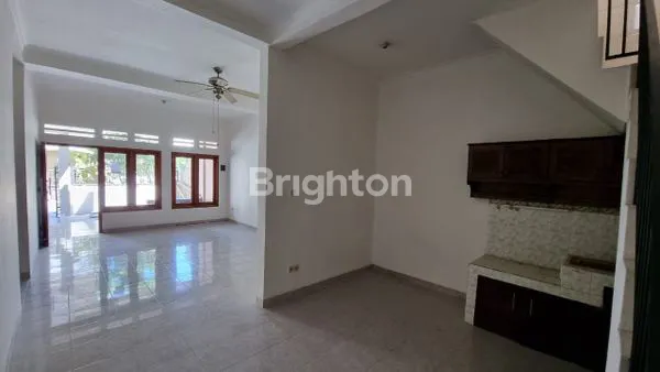 image RUMAH 2 LANTAI DI DELTASARI, SIDOARJO (4)