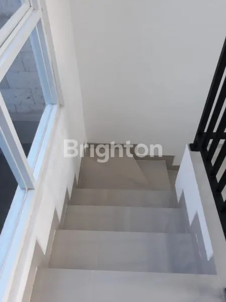 image RUMAH HOOK, HUNIAN RAPIH DAN MURAH DI TANGERANG SELATAN (5)