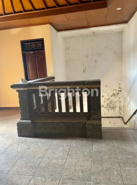 image RUMAH LOKASI STRATEGIS TURUN HARGA DI  PADANGSAMBIAN DENPASAR  DEKAT CANGGU KEROBOKAN SEMINYAK KUTA BALI (1)