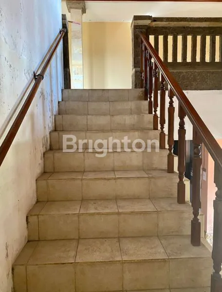 image RUMAH LOKASI STRATEGIS TURUN HARGA DI  PADANGSAMBIAN DENPASAR  DEKAT CANGGU KEROBOKAN SEMINYAK KUTA BALI (5)