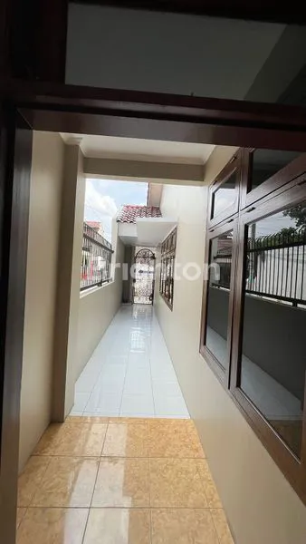 image RUMAH LUAS SIAP HUNI DI PRINGGODANI RAYA SEMARANG (6)
