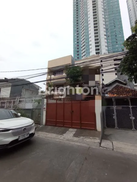 image *DIJUAL ATAU DISEWAKAN RUMAH MURAH SEGERA DI GAJAH MADA, TAMAN SARI JAKARTA BARAT* (1)