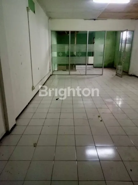 image 2 RUKO JEJER LOKASI STRATEGIS LOKASI 0 JALAN UTAMA KOTA GRESIK (4)