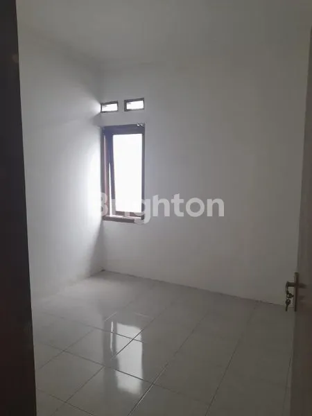 image RUMAH SIAP HUNI DALAM KOMPLEK CCI DEKAT TKI 2  (3)