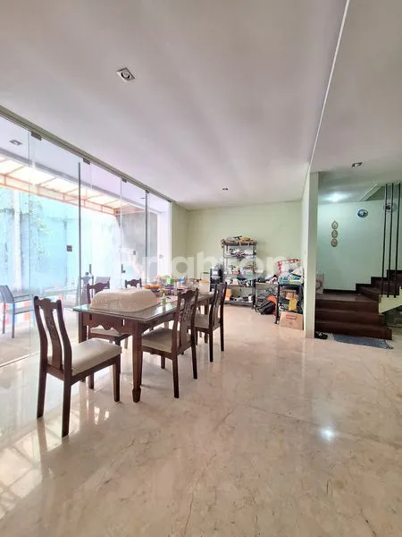 image RUMAH MODERN SIAP HUNI LEBAK BULUS JAKARTA SELATAN (5)