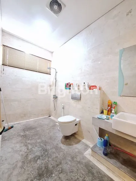 image RUMAH MODERN SIAP HUNI LEBAK BULUS JAKARTA SELATAN (8)