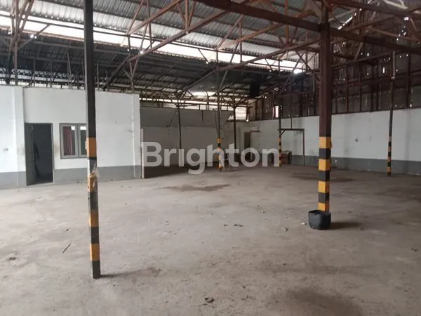 GUDANG DAN KANTOR DIJUAL DI JALAN  APT. PRANOTO