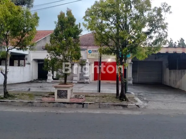 JUAL RUMAH TOKO