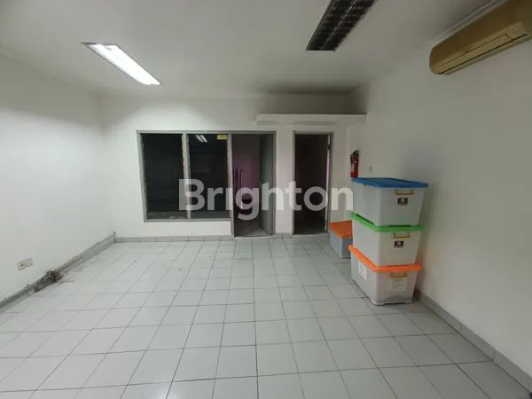 image RUKO PINGGIR JALAN BESAR, TOMANG, JAKARTA BARAT (4)