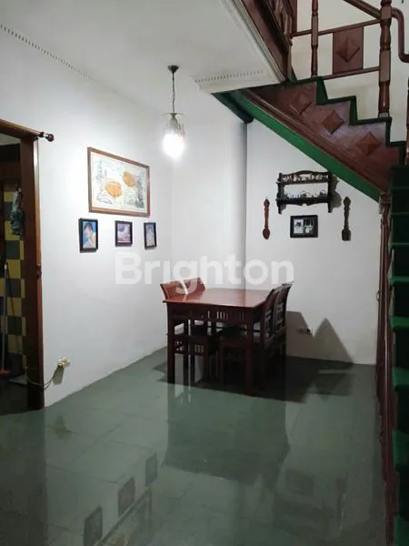 image RUMAH CANTIK 2 LANTAI DI HOOK SIAP HUNI DI TAMAN PAGELARAN (3)