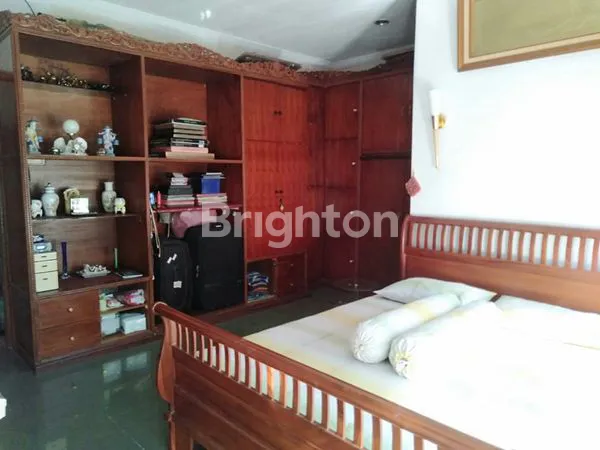 image RUMAH CANTIK 2 LANTAI DI HOOK SIAP HUNI DI TAMAN PAGELARAN (5)