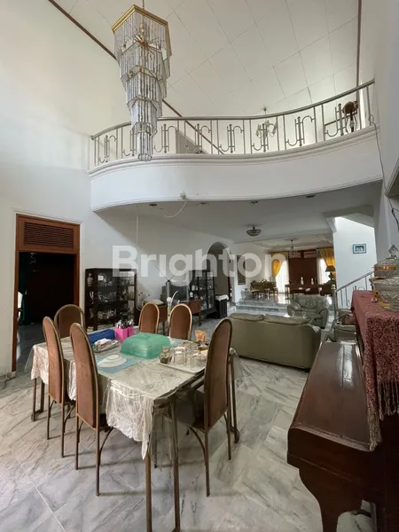 image RUMAH STRATEGIS ROW JALAN 2 MOBIL DEKAT BANDARA PONDOK CABE TANGERANG SELATAN (4)