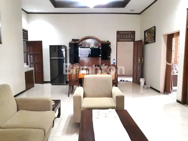image RUMAH FULL FURNISH SANGAT TERAWAT DI TENGAH KOTA SOLO (3)