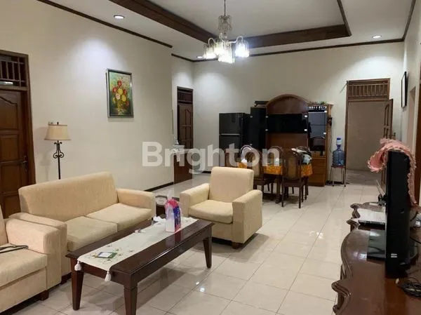 image RUMAH SIAP HUNI 1 LANTAI FULL FURNISH DI MANAHAN - SOLO KOTA (7)