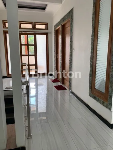 image JUAL RUMAH 4 LANTAI TERMASUK BASEMENT DAN ROOFTOP DAN KUALITAS BANGUNAN BAGUS SEKALI LOKASI DI UNGARAN DEKAT EXIT TOL UNGARAN (4)
