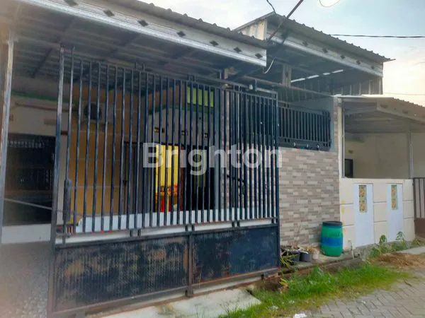 RUMAH MINIMALIS TINGGAL MASUK . BEBAS  BANJIR .TGH  KOTA