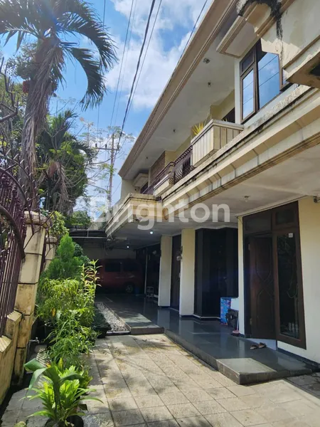 image RUMAH MEWAH 2 LANTAI DI JL SERAM PULAU-PULAU MALANG (4)