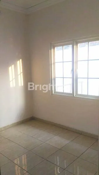 image  RUMAH MODERN MINIMALIS, CLUSTER NYAMAN, SIDOARJO KOTA*_*DIJUAL SEGERA, RUMAH AREA GRAHA ANGGREK MAS LINGKAR BARAT SIDOARJO* (3)