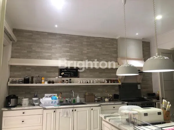 image RUMAH MEWAH 2 LANTAI DI DALAM PERUMAHAN CLUSTER AREA KALIURANG (5)