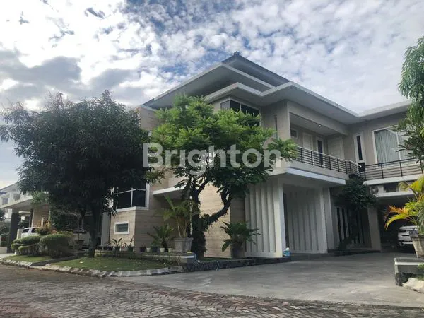 image RUMAH MEWAH 2 LANTAI DI DALAM PERUMAHAN CLUSTER AREA KALIURANG (1)