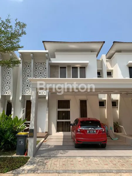 image RUMAH CANTIK & MODERN DEKAT PUSAT KOTA DI ROYAL BAY (1)