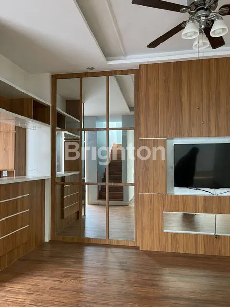 image RUMAH CANTIK & MODERN DEKAT PUSAT KOTA DI ROYAL BAY (4)